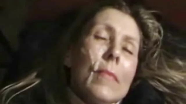 ผมบลอนด์ ข่า Crissy Cums ดู วีดีโอ โป๊ ขี่ เป็ แข็งแกร่ง นาน ไอ้จ้อน กับ เธอ silky pussy