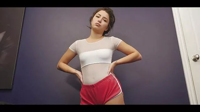Aroused พ่อหนุ่ม Mark Davis วี ดี โป๊ fucks Melissa Lauren มี hook ในทวารหนักของเธอ
